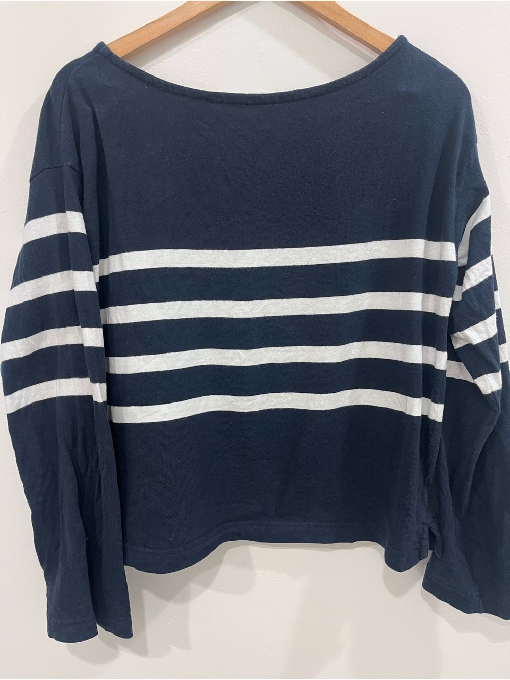 Faherty Boat Neck Navy and White Stripes Long Sleeve Tee
